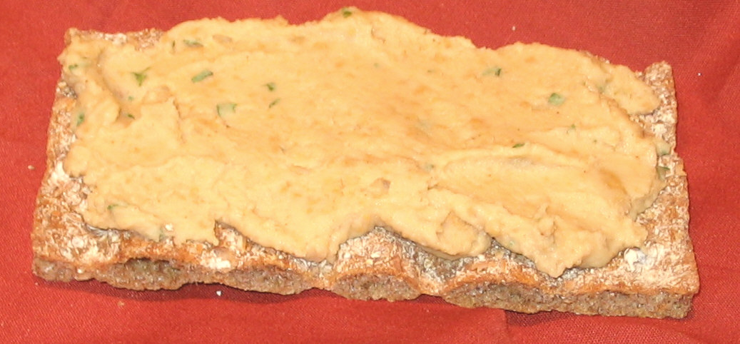 Crisp Bread with Hummus Spread